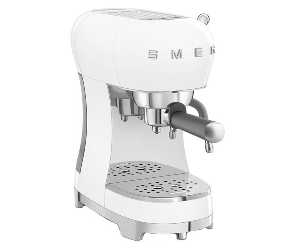 Кофеварка SMEG ECF02WHEU белая