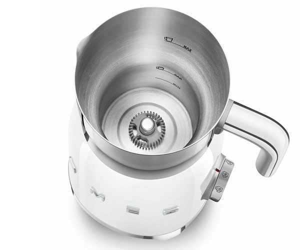 Вспениватель молока SMEG MFF11WHEU белый особенности