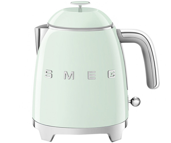 Электрочайник SMEG KLF05PGEU зеленый 800 мл