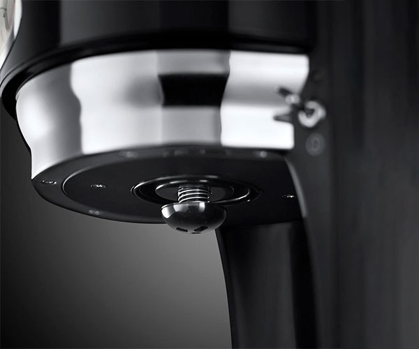 Капельная кофеварка Russell Hobbs 21701-56 Retro Classic Noir - фото-5