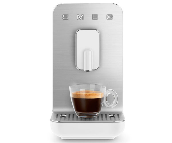 Кофемашина SMEG BCC11WHMEU белая купить