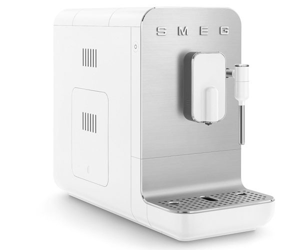 Кофемашина SMEG BCC12WHMEU белая особенности