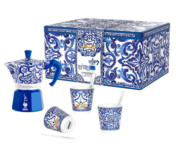 Набор Гейзерная кофеварка Bialetti х Dolce & Gabbana Blu Mediterraneo Moka Express на 6 чашек 270 мл + набор чашек с мешалками